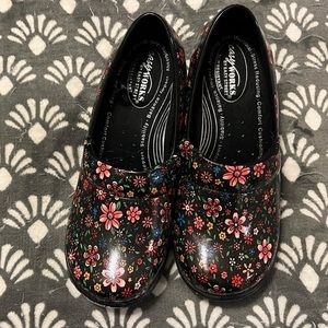 Brand New Never Worn Easy Works Clogs No. Slip Su… - image 1